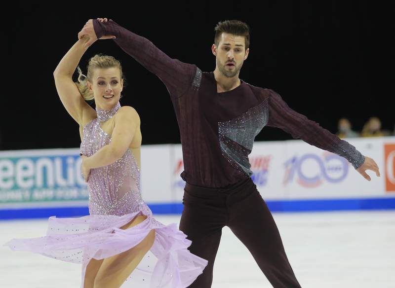 Americans Hubbell-Donohue win Skate America ice dance