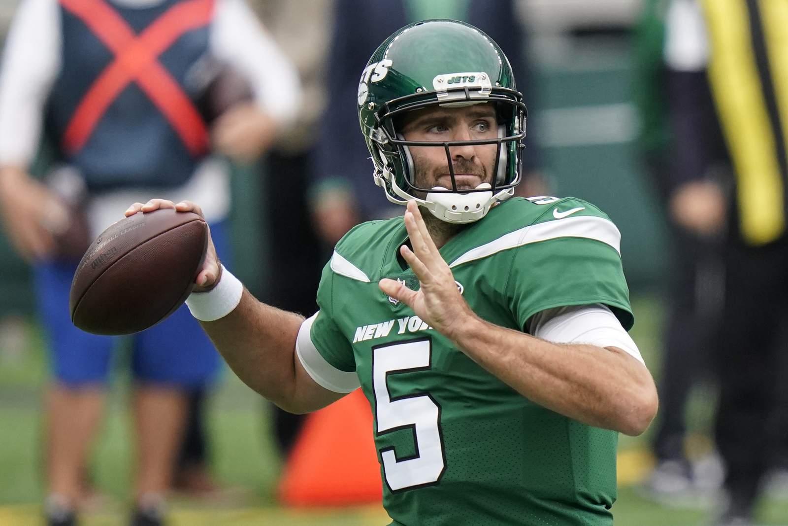 Jets' Flacco to start again for injured Darnold vs. Dolphins
