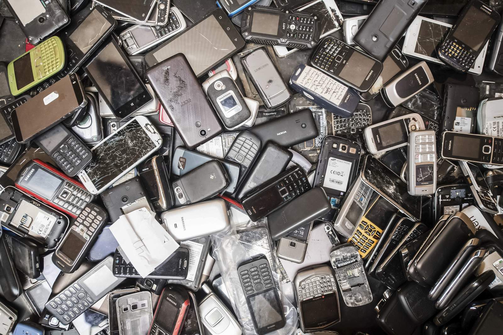 Study: World's pile of electronic waste grows ever higher