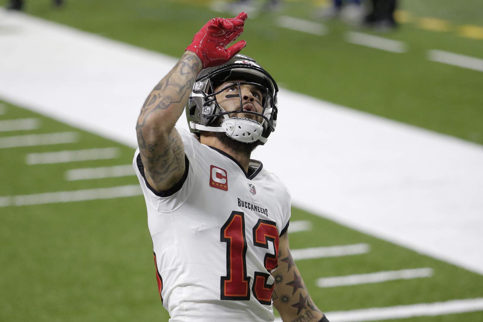 Brady, talented Buccaneers playmakers developing chemistry