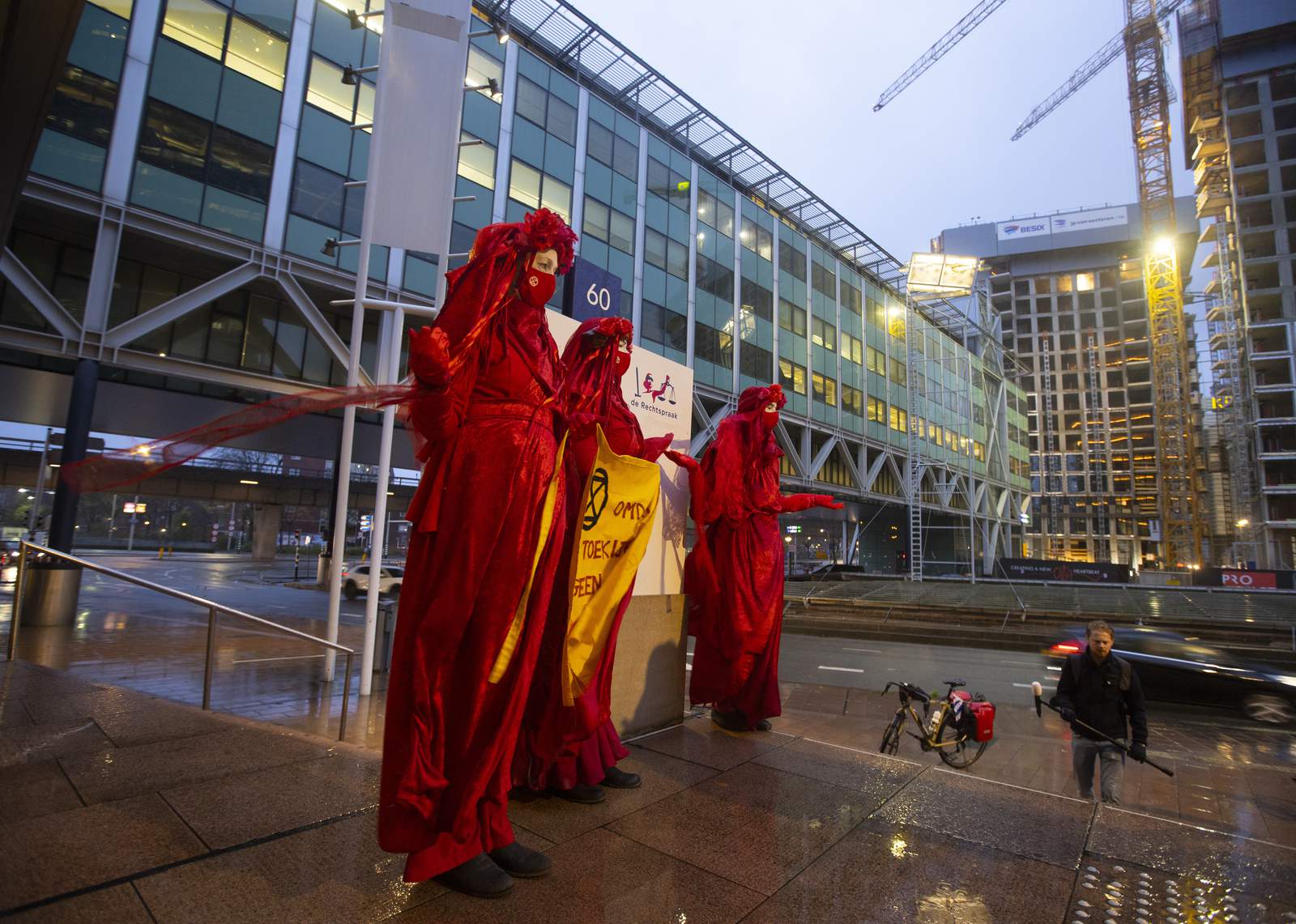 Dutch climate activists take Shell to court over emissions