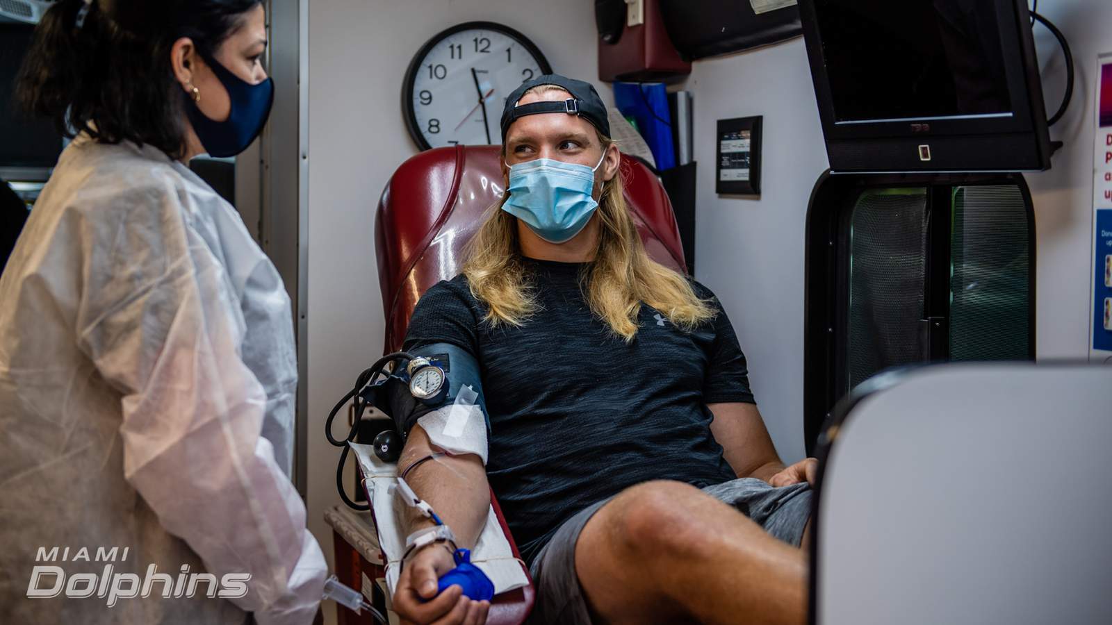 Dolphins players recover from COVID-19, donate plasma to help fight virus
