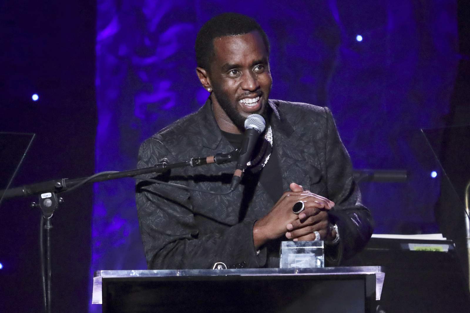 Diddy, Springsteen among rock hall of fame guest list