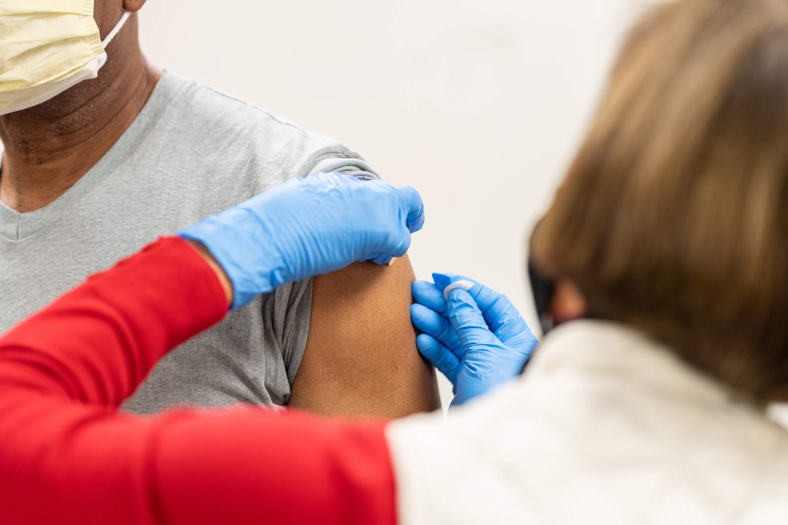 DeSantis pide paciencia en medio de retrasos en los envíos de vacunas contra el coronavirus