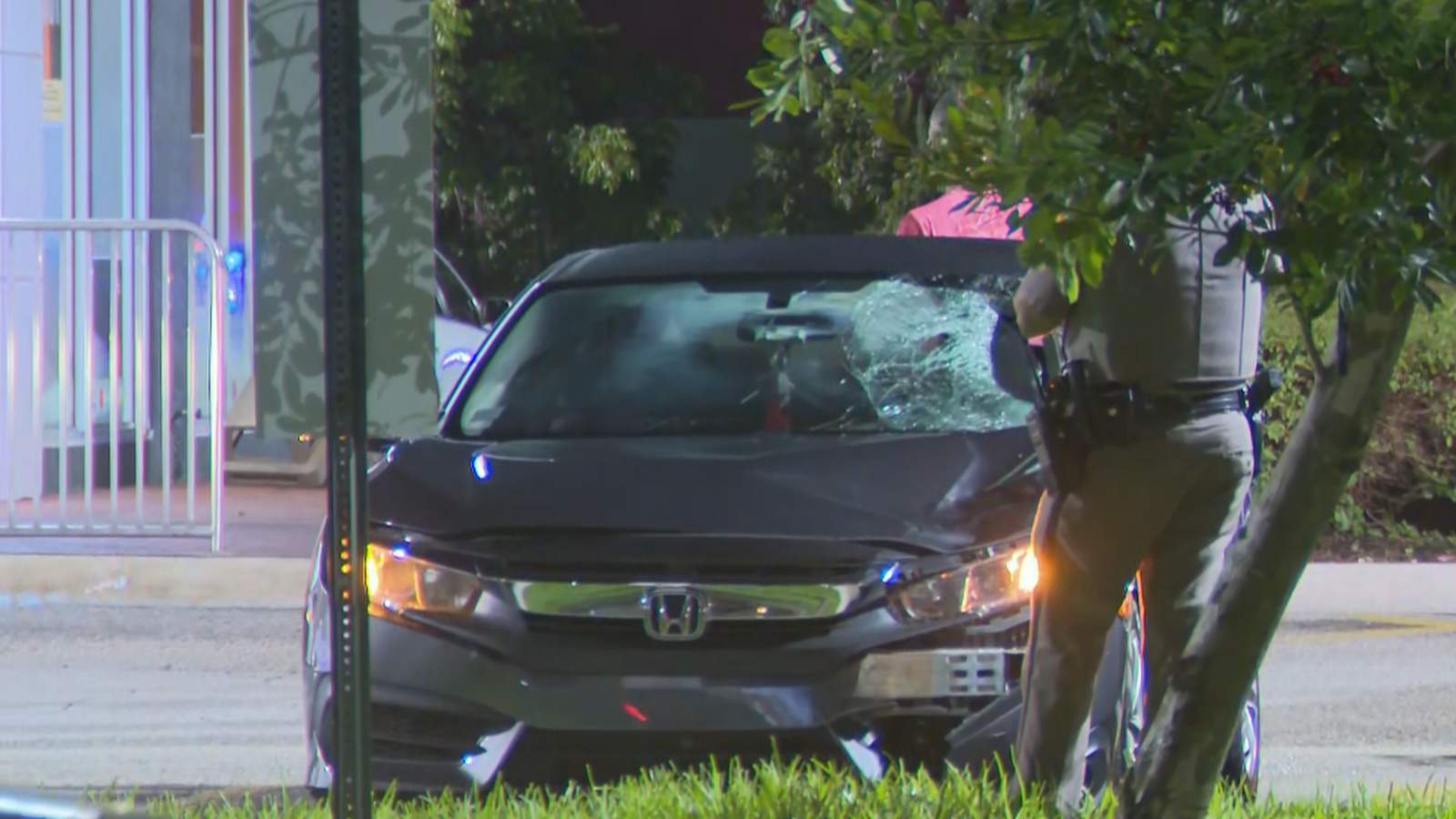 2 pedestrians fatally struck by vehicles in Miami-Dade County