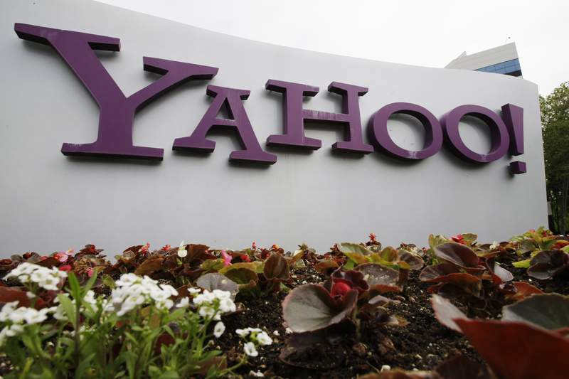 Verizon sells internet trailblazers Yahoo and AOL for $5B