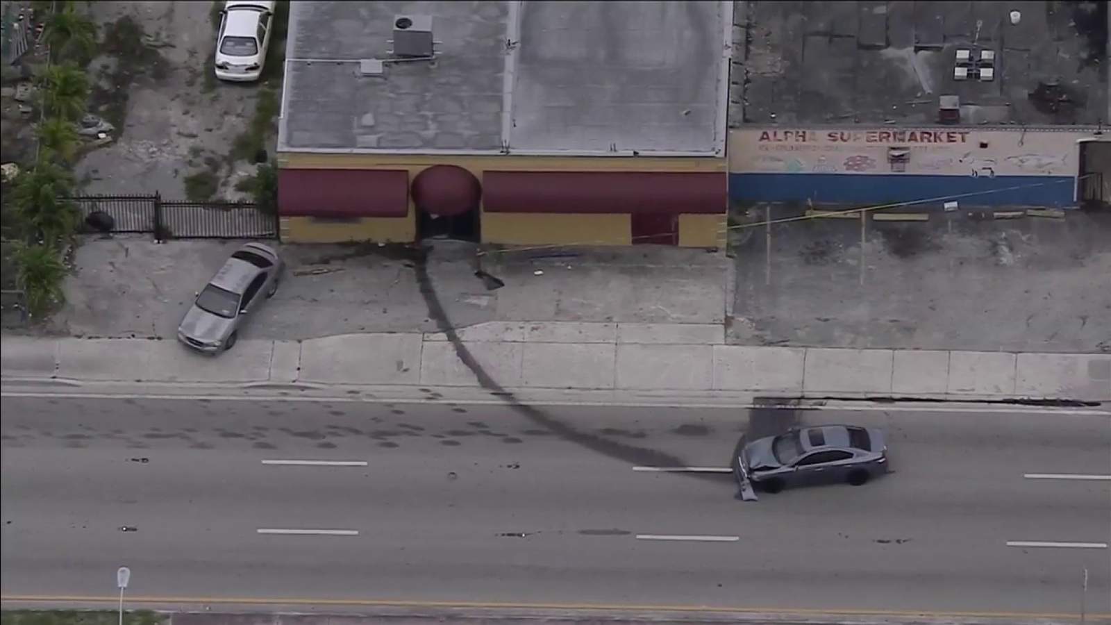Man, 19, crashes into business after shooting in Miami-Dade’s Pinewood area
