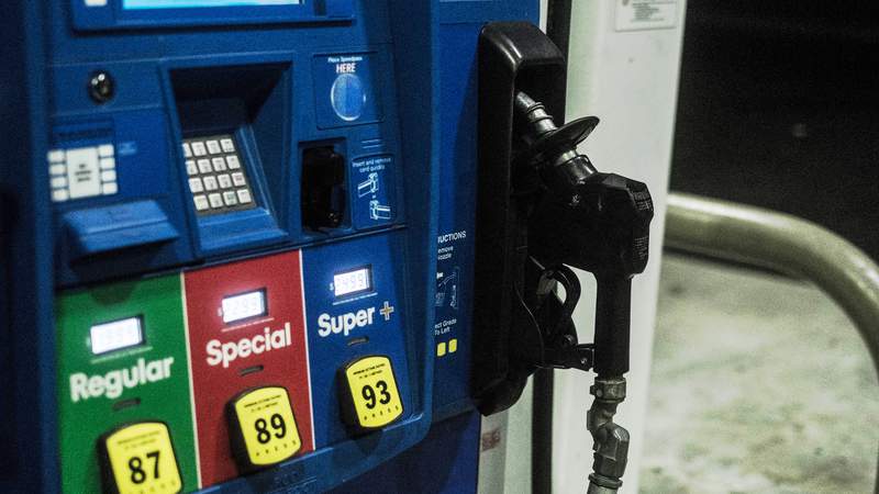AAA: Labor Day weekend saw highest gas prices in 7 years