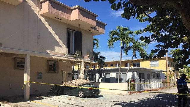 4 People Hurt When Balcony Collapses Onto Car In Miami Beach