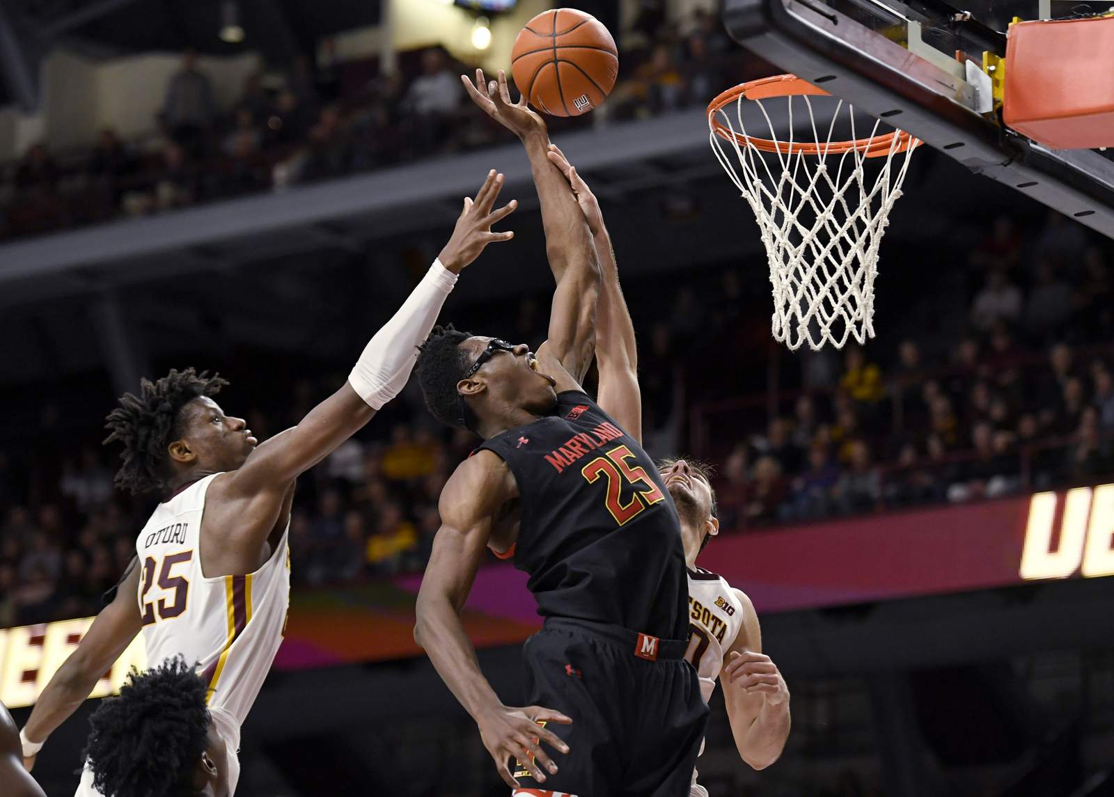 Morsell's late 3 lifts No. 9 Maryland past Minnesota 74-73