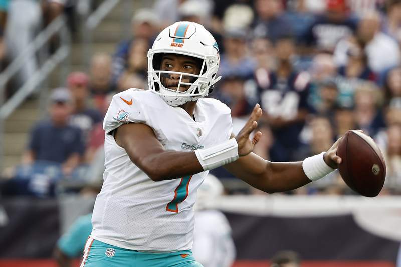 Tua Tagovailoa returns to practice; Dolphins hope he can play Sunday in London