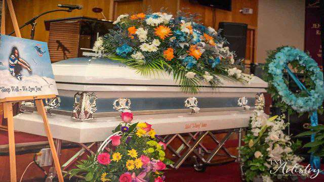 Couple Claims Funeral Home Employee Took Photo Of Dead Daughter Posted It On Social Media