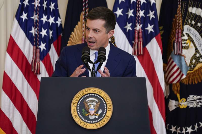 Buttigieg doles out transport grants with eye toward climate