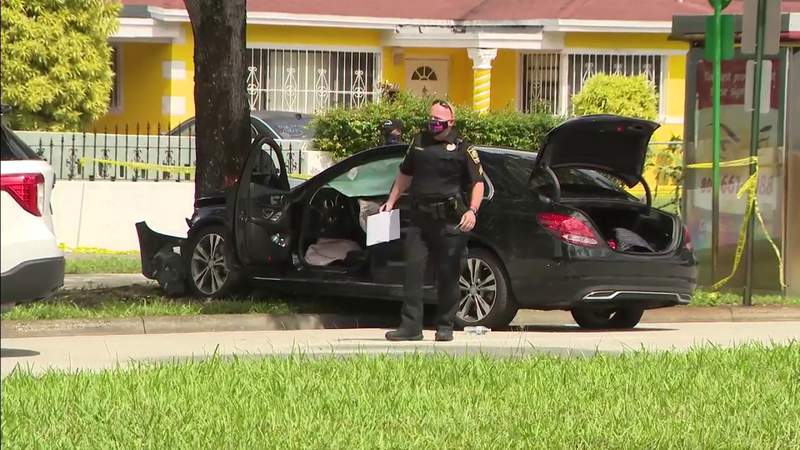 Police search for gunman after Miami Gardens double shooting