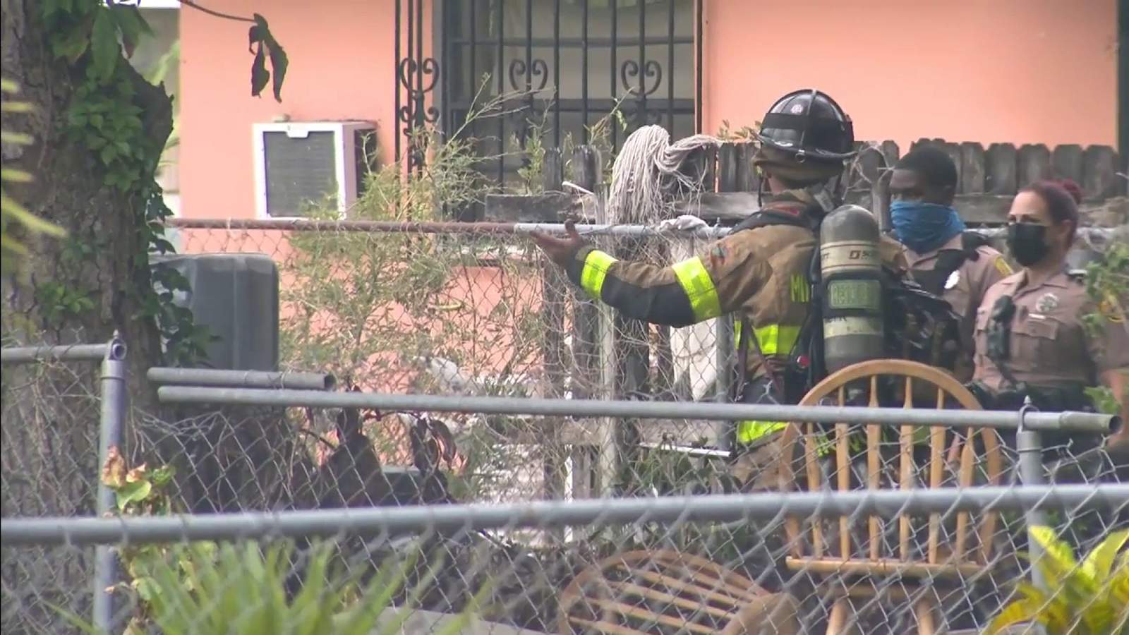 Firefighters find 1 dead during trailer fire in Miami-Dade