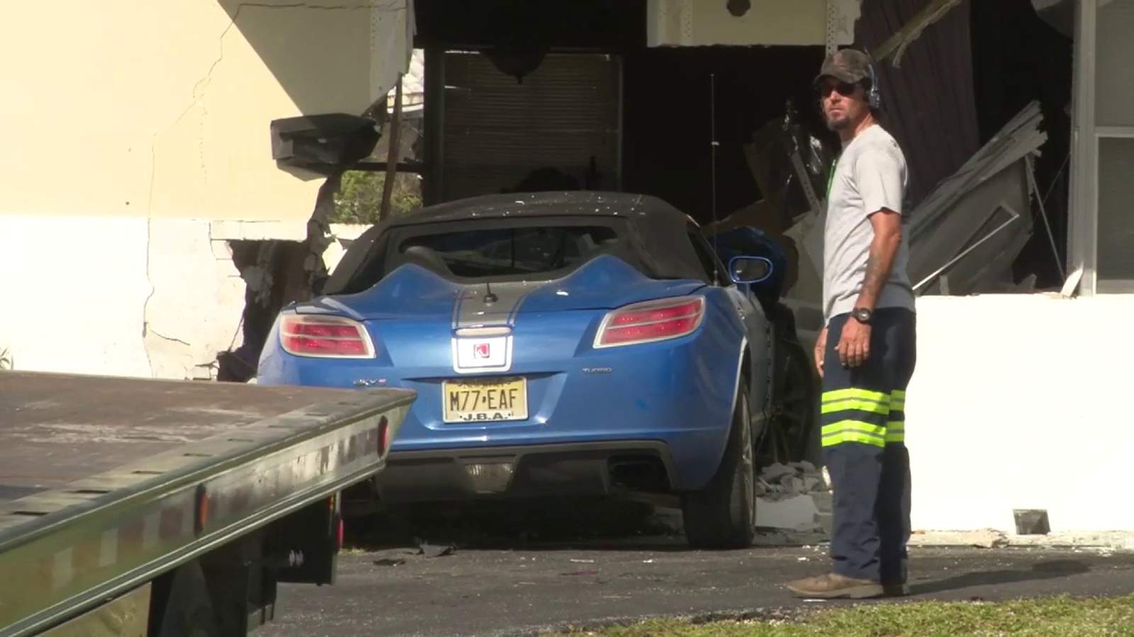 Driver flees after crashing into Pompano Beach home, nearly killing baby