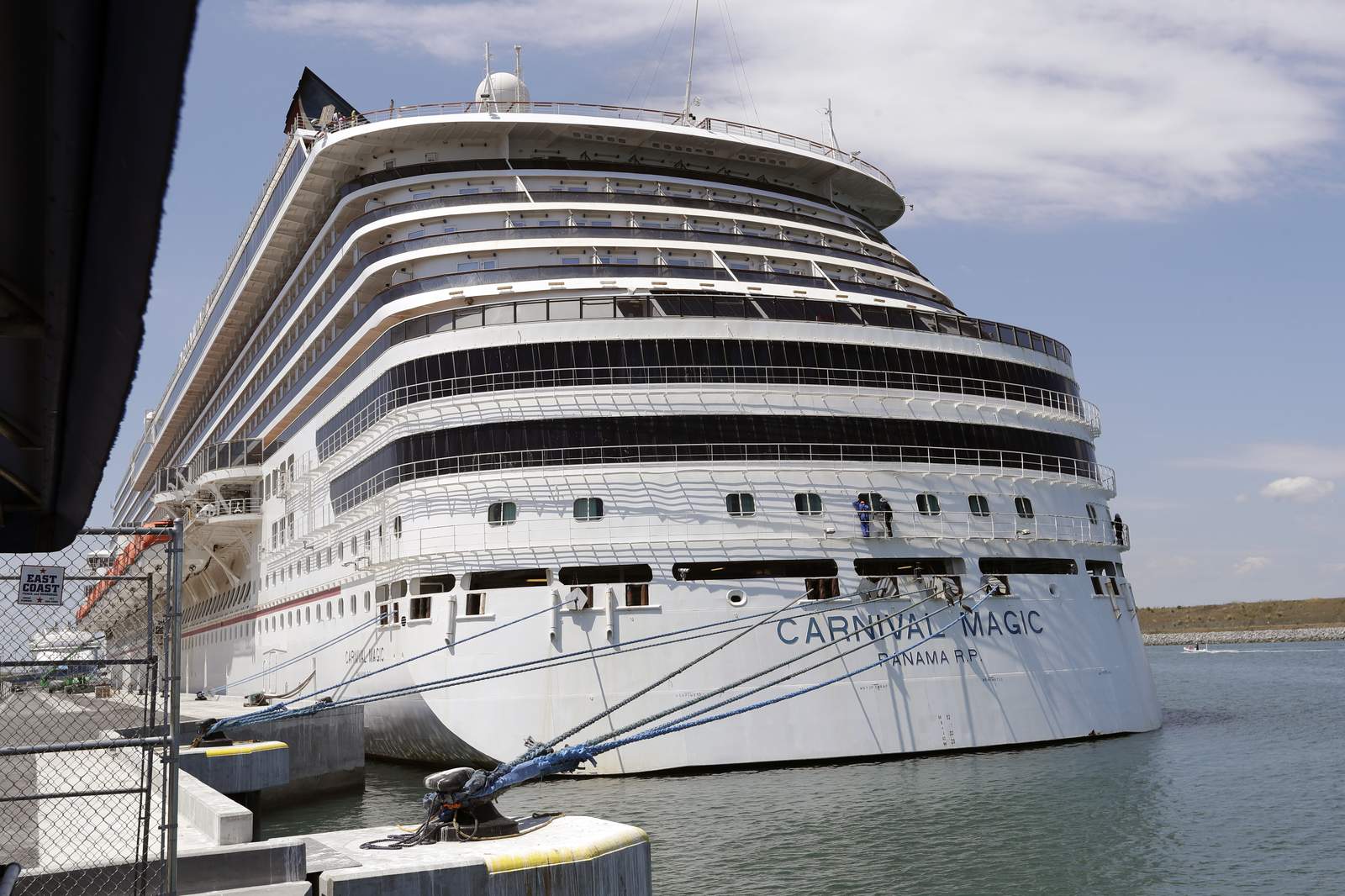 Florida demanda al gobierno federal para reanudar cruceros