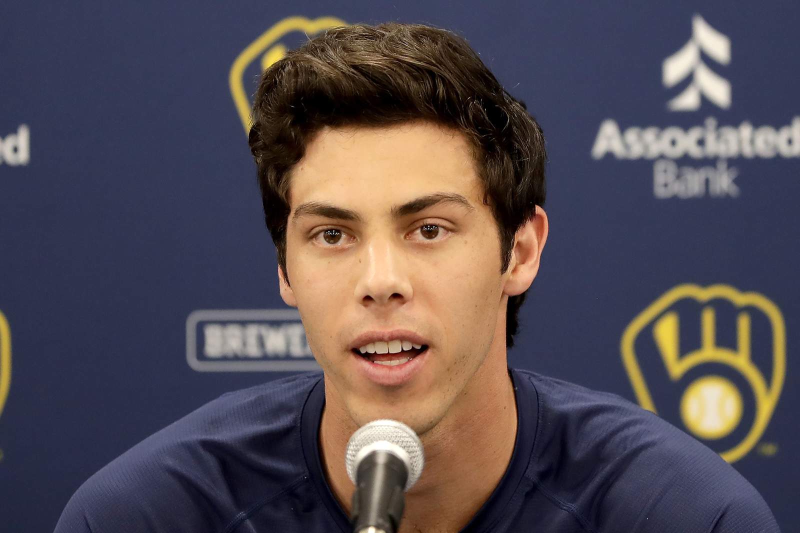 Brewers' Yelich knows he had fortunate timing on new deal