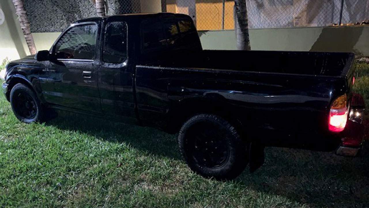 Detectives ask public for help with Miami burglary case
