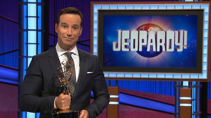 Mike Richards steps down as ‘Jeopardy!’ host