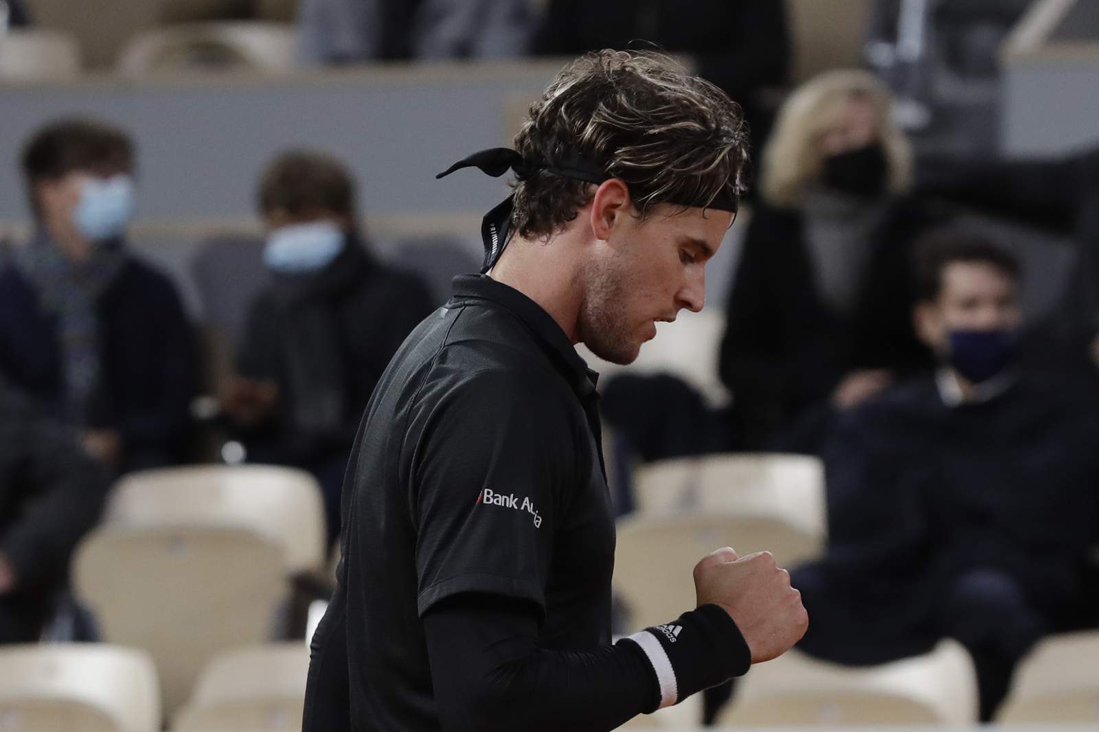 The Latest: Thiem vs. Schwartzman in French quarterfinals
