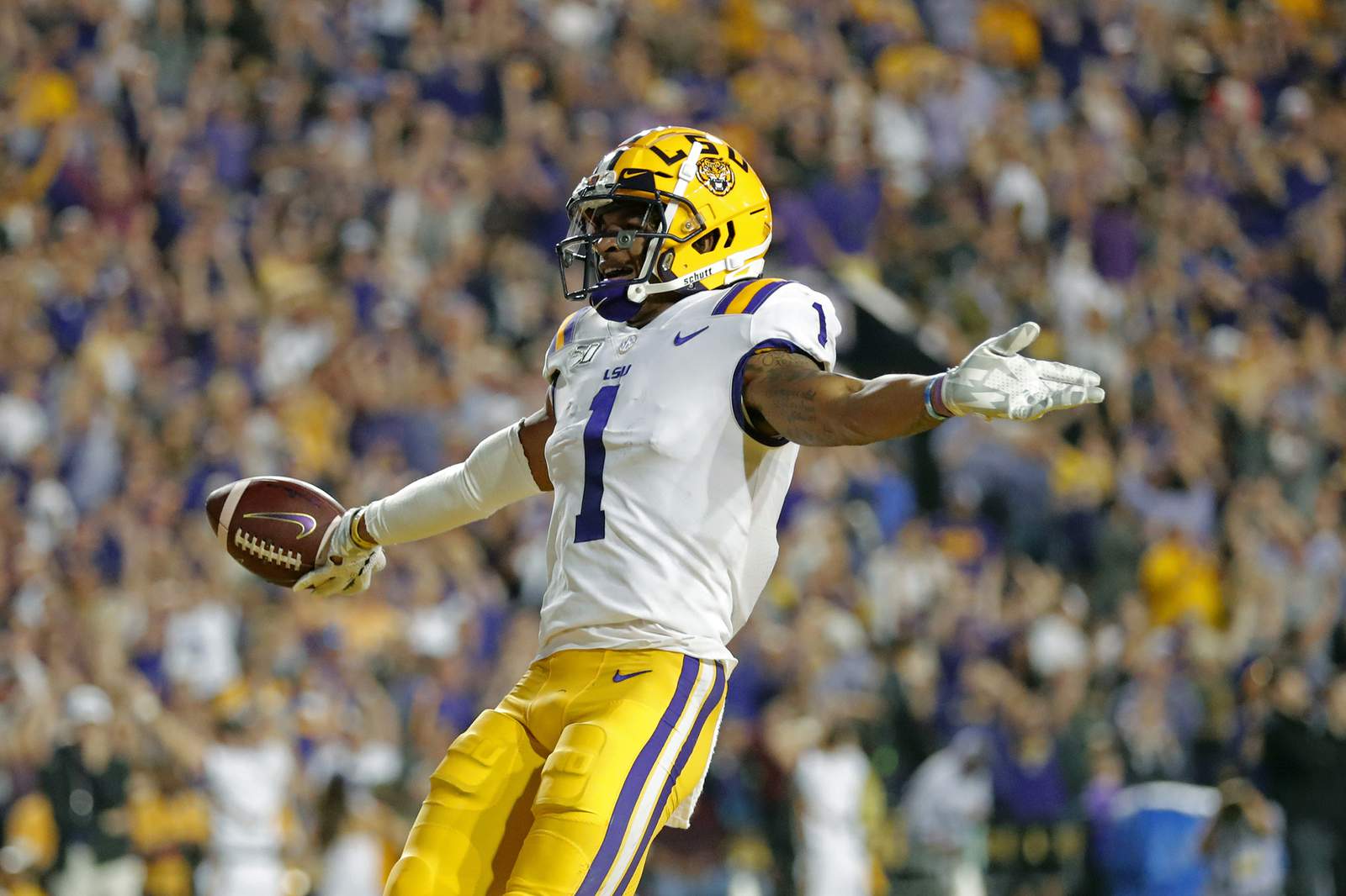 LSU, Clemson put Golden Age of wide receivers on display