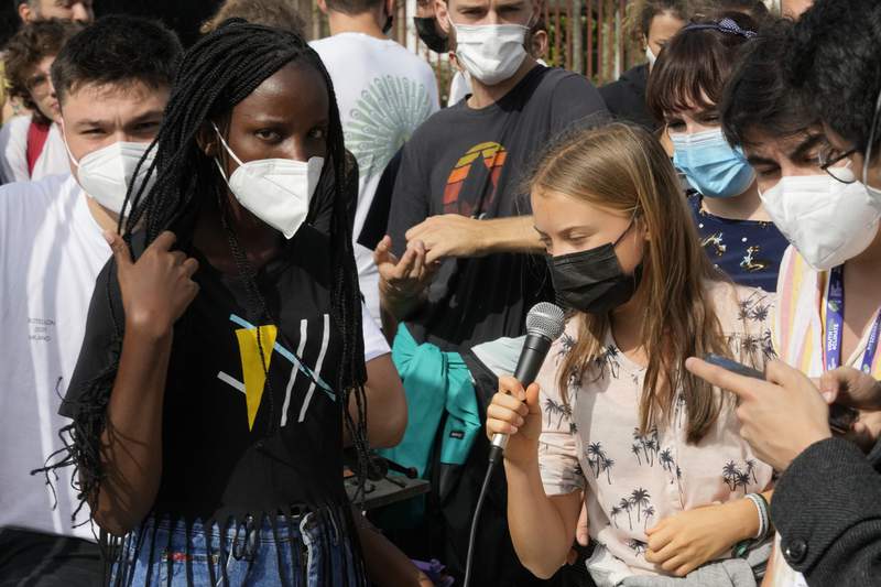 Young climate activists denounce 'youth-washing' in Milan