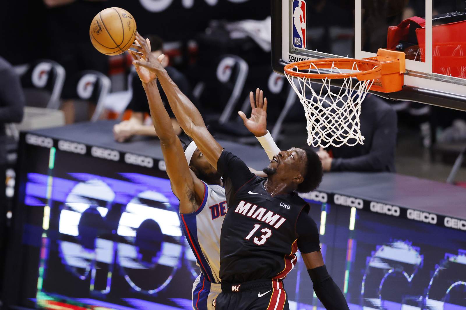 Heat rally from 19 down, top Pistons 113-107 to end slide