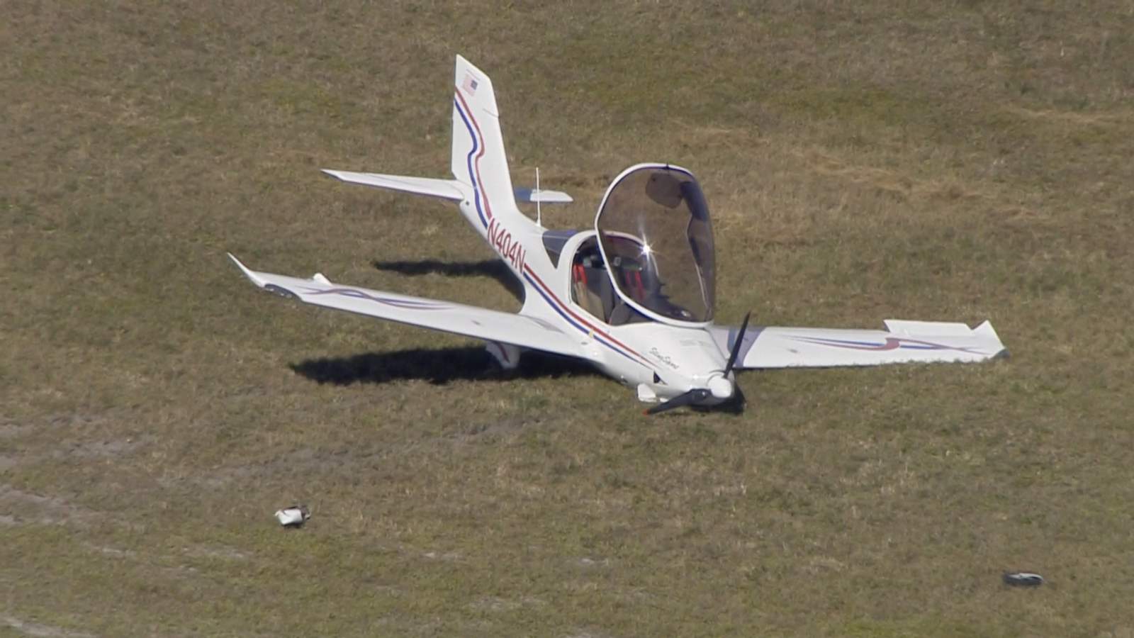 Small plane makes hard landing in Pembroke Pines