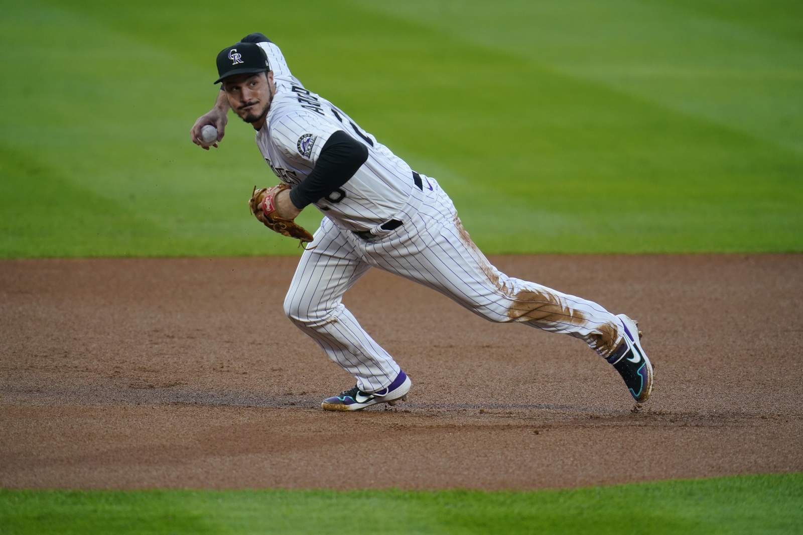 Arenado, Gordon each win 8th Gold Glove; Betts gets 5th