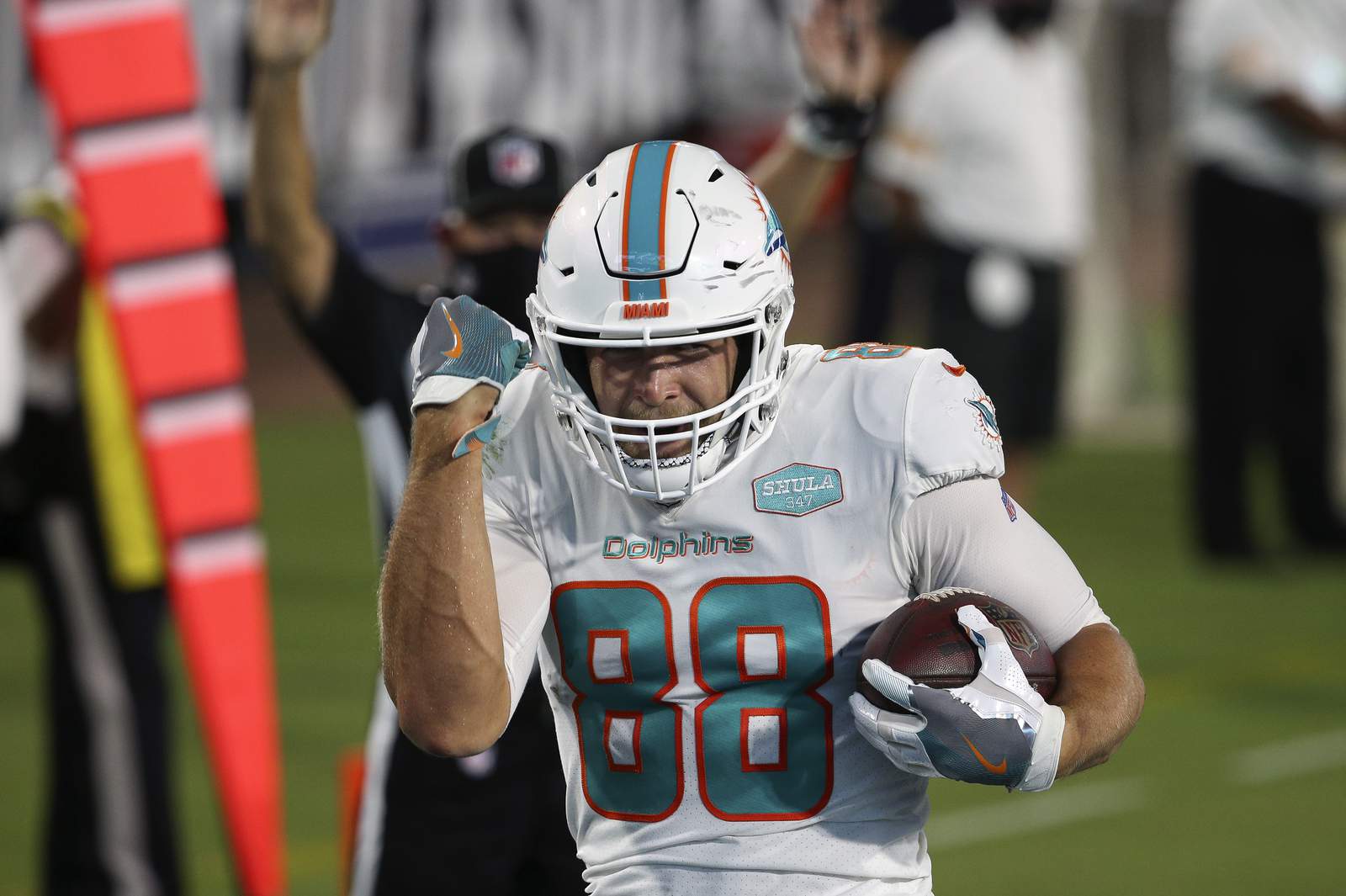 Dolphins head coach Brian Flores says too early to tell about Mike Gesicki injury