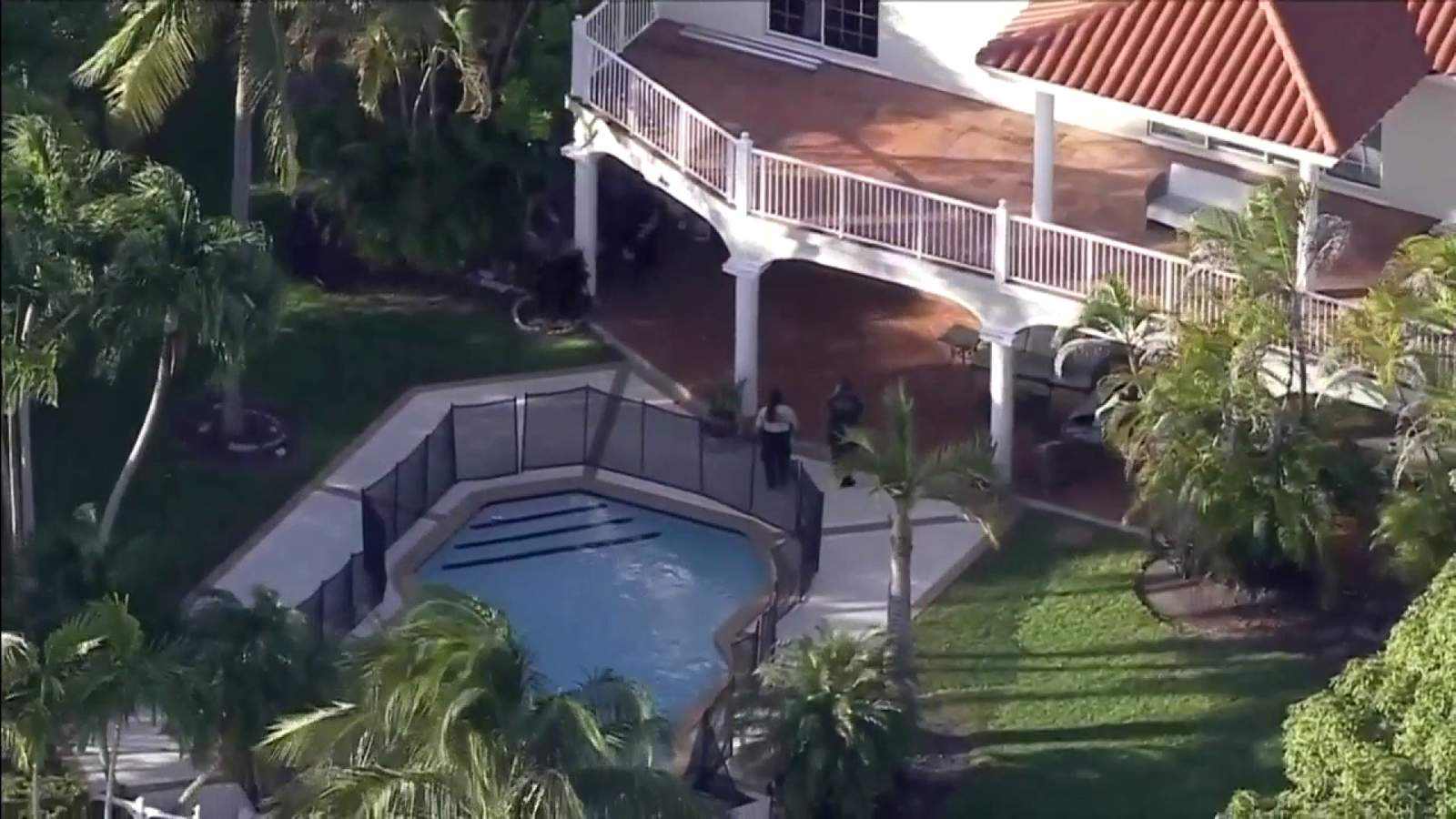 Detectives continue investigation into 2 deaths at mansion in Kendall