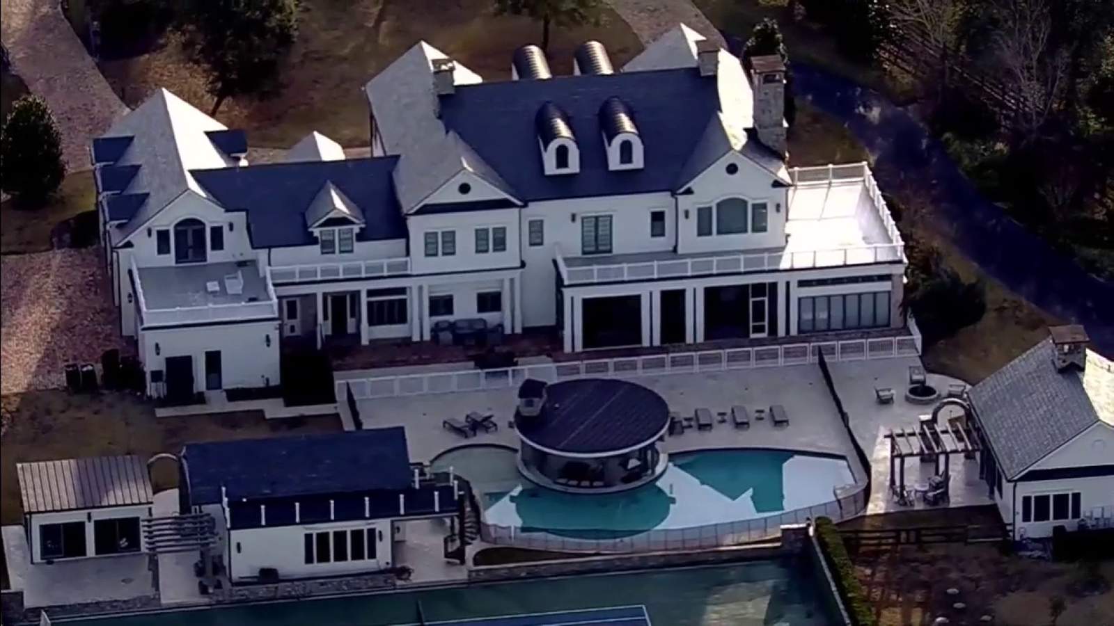 Florida man uses $7.2M from PPP to buy mansion, Maserati and more, feds say