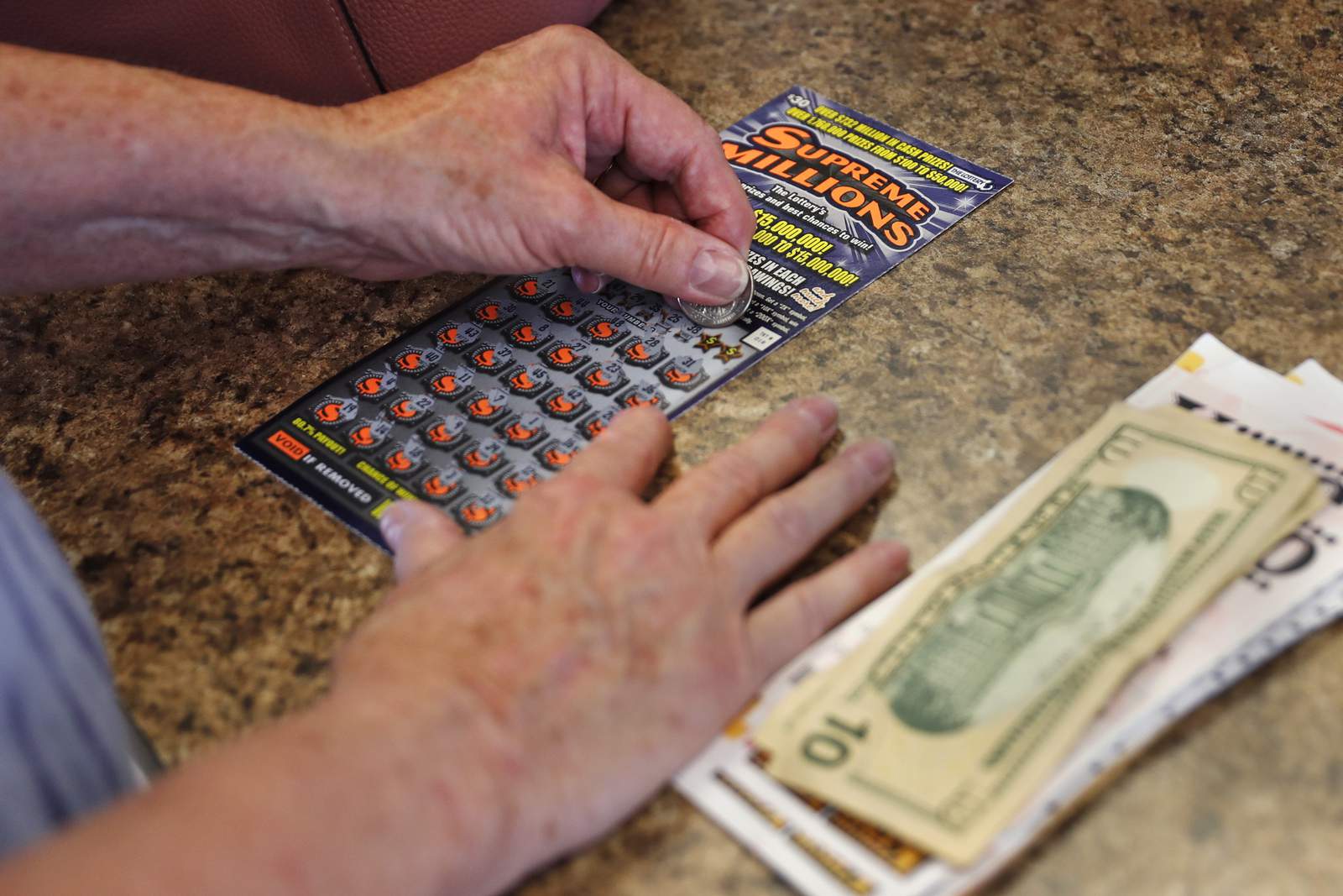 Miami-Dade man hits for $500,000 on scratch-off