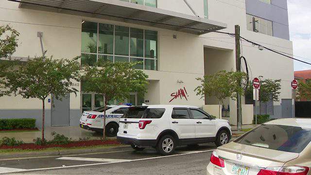 Wallpaper 3 Slam Miami Students Arrested After Airsoft Guns Brought On For Free