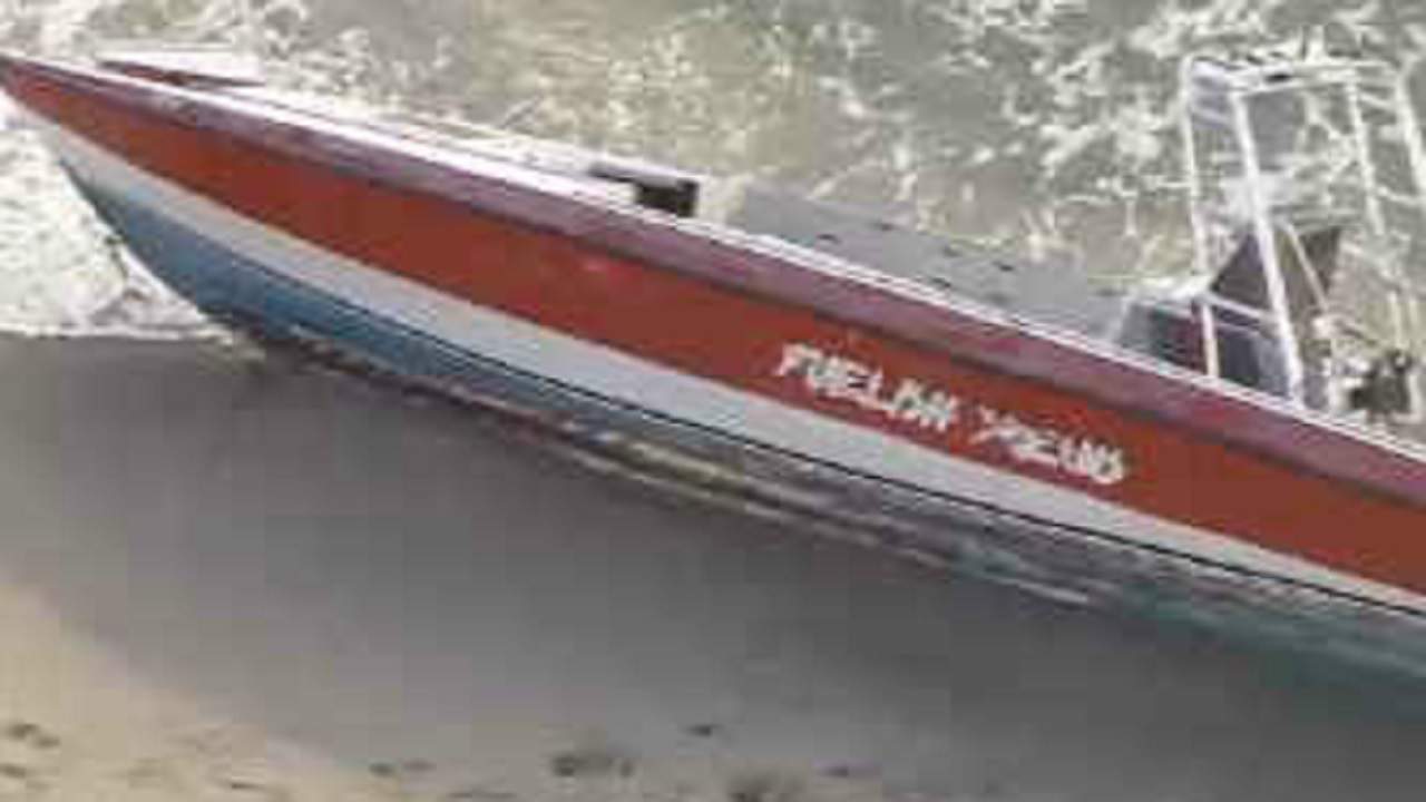 Suspected migrant boat found ashore Hillsboro Beach