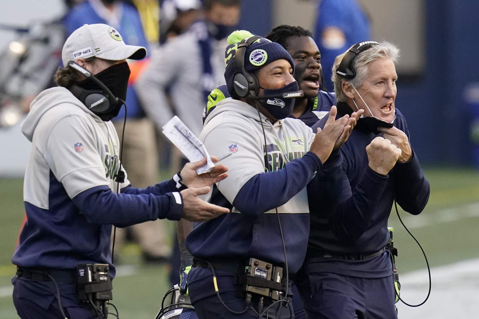 Seahawks sign coach Pete Carroll to contract extension