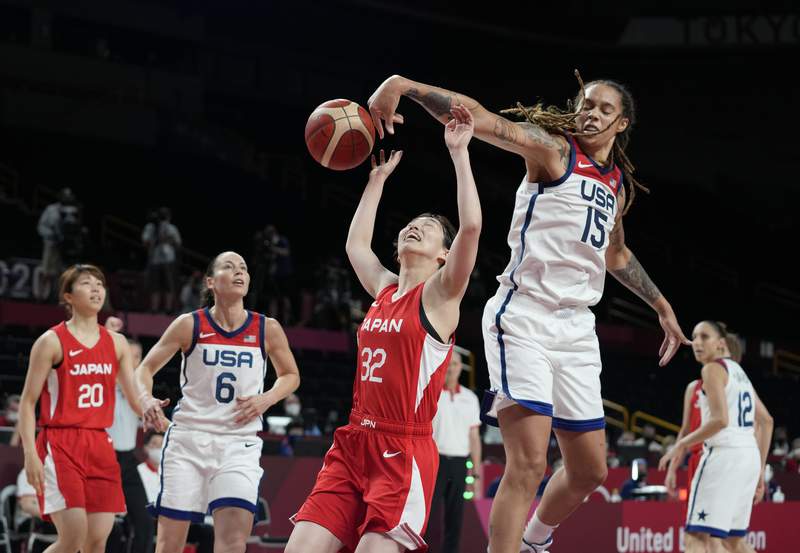 US uses dominant inside presence to beat Japan 86-69
