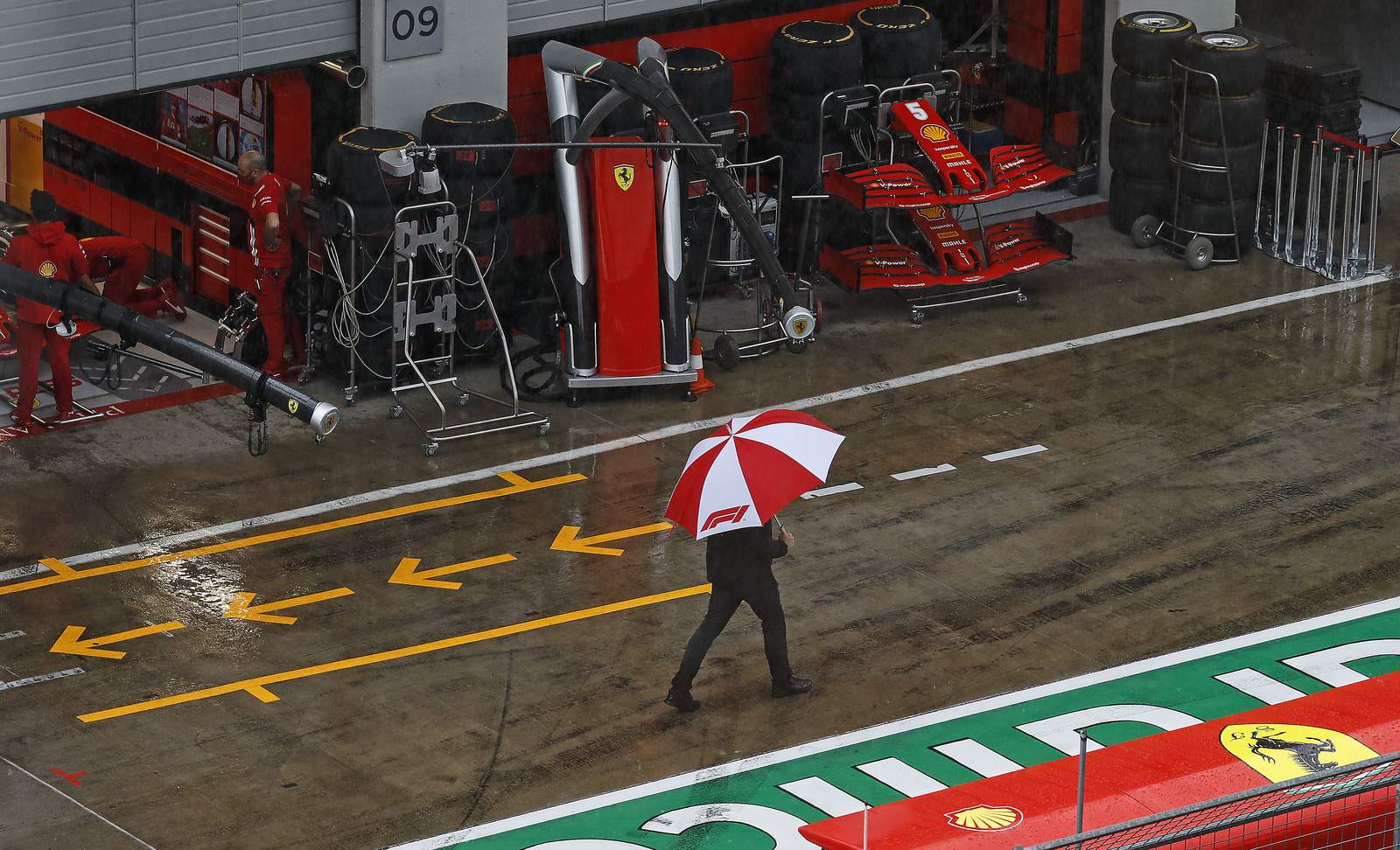 Driving rain delays final practice for F1's Styrian GP