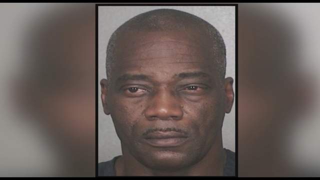 BSO lieutenant charged with purse theft