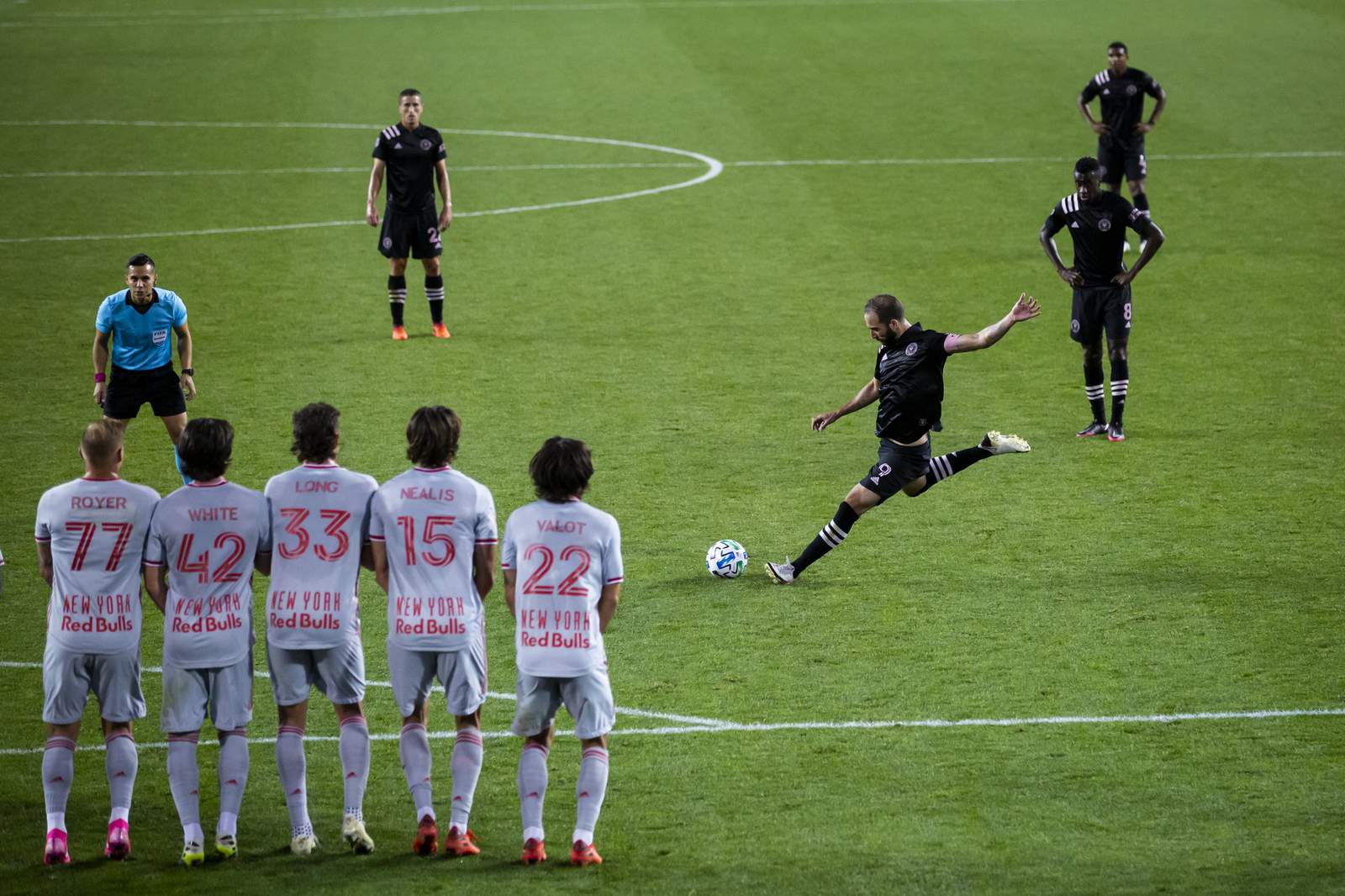 Gonzalo Higuaín’s first Inter Miami goal was fantastic. Ray Hudson’s call was even better.