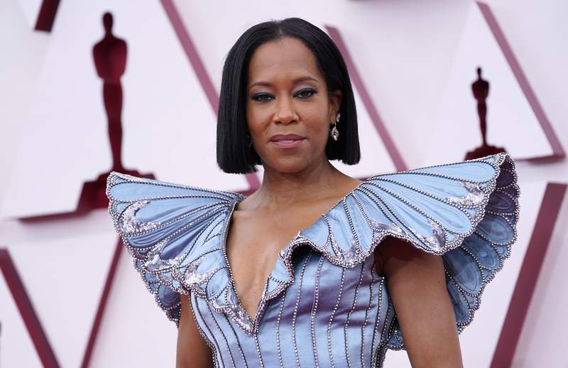 Regina King reacts to Chauvin verdict in Oscars opening