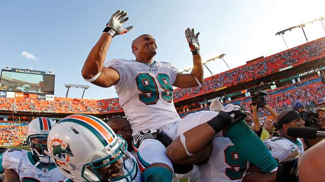 Former Dolphins defenders Jason Taylor, Sam Madison to coach high school