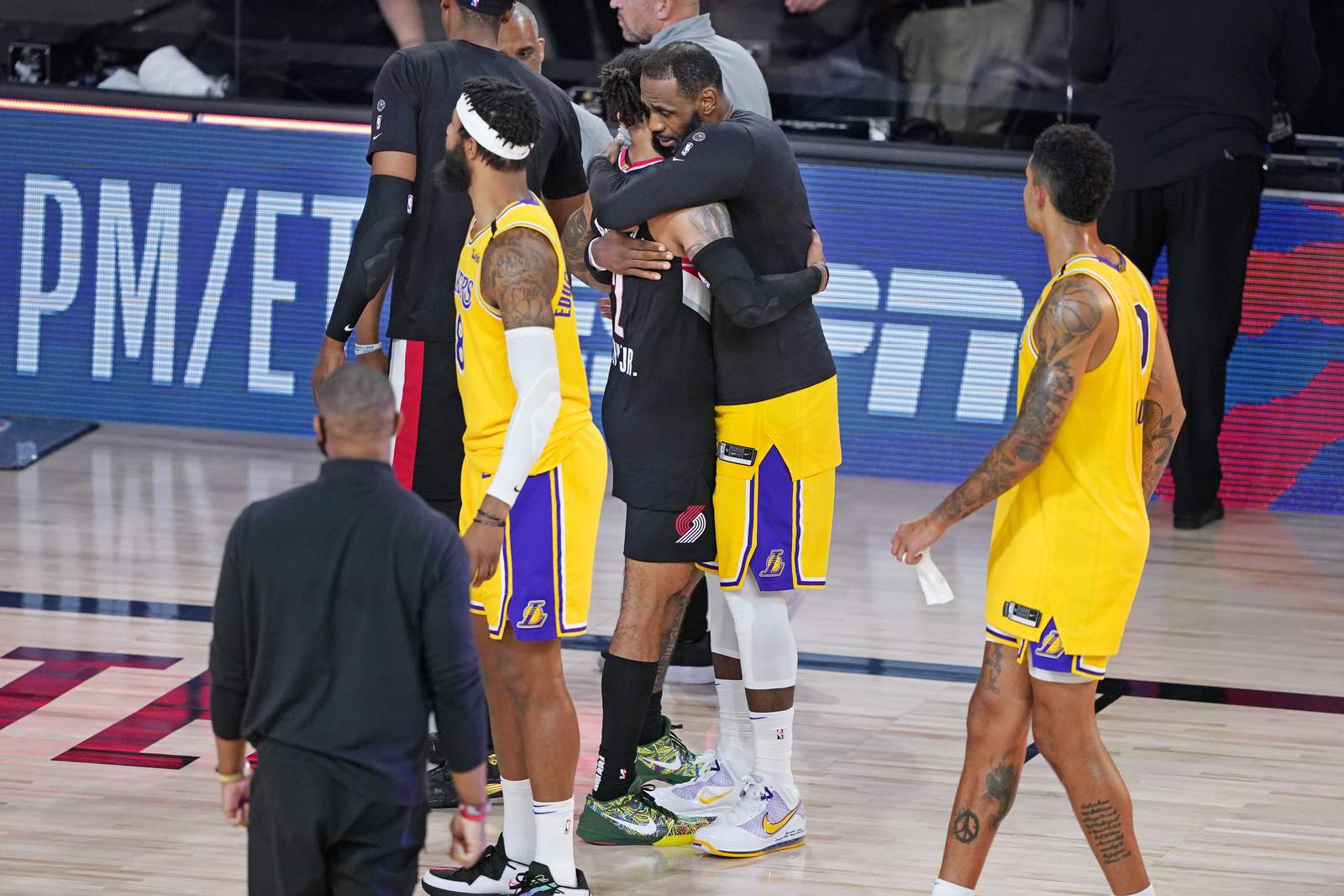 After deciding to stay, Lakers could be in bubble a while