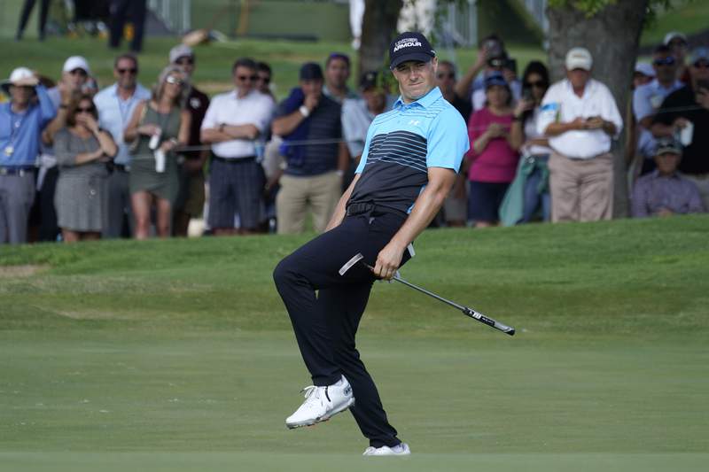 Spieth shoots 63, shares lead at low-scoring hometown Nelson