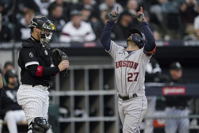 Altuve, Astros going back to ALCS after routing White Sox