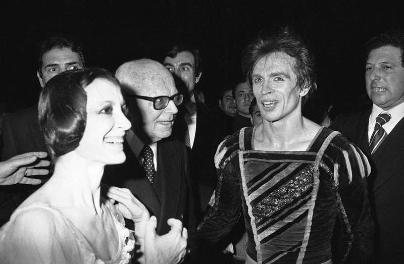 Italy's Carla Fracci, La Scala prima ballerina, dies at 84