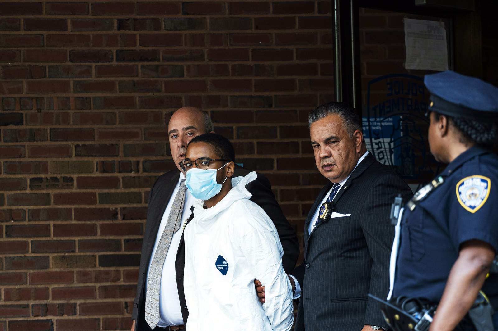 Prosecutor: Video shows NYC dismemberment suspect buying saw