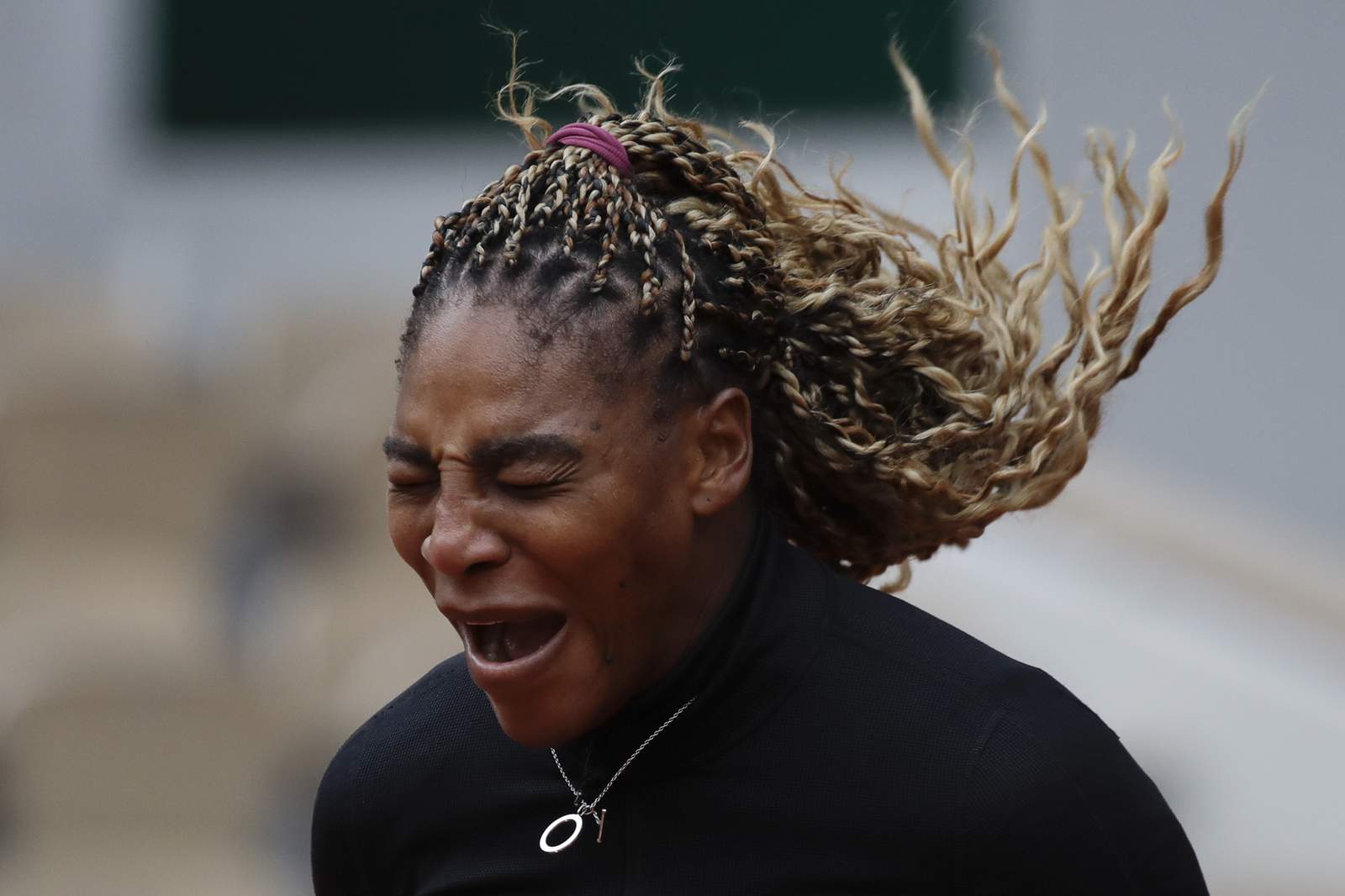 'Runaway train': Serena wins French Open opener; Nadal, too