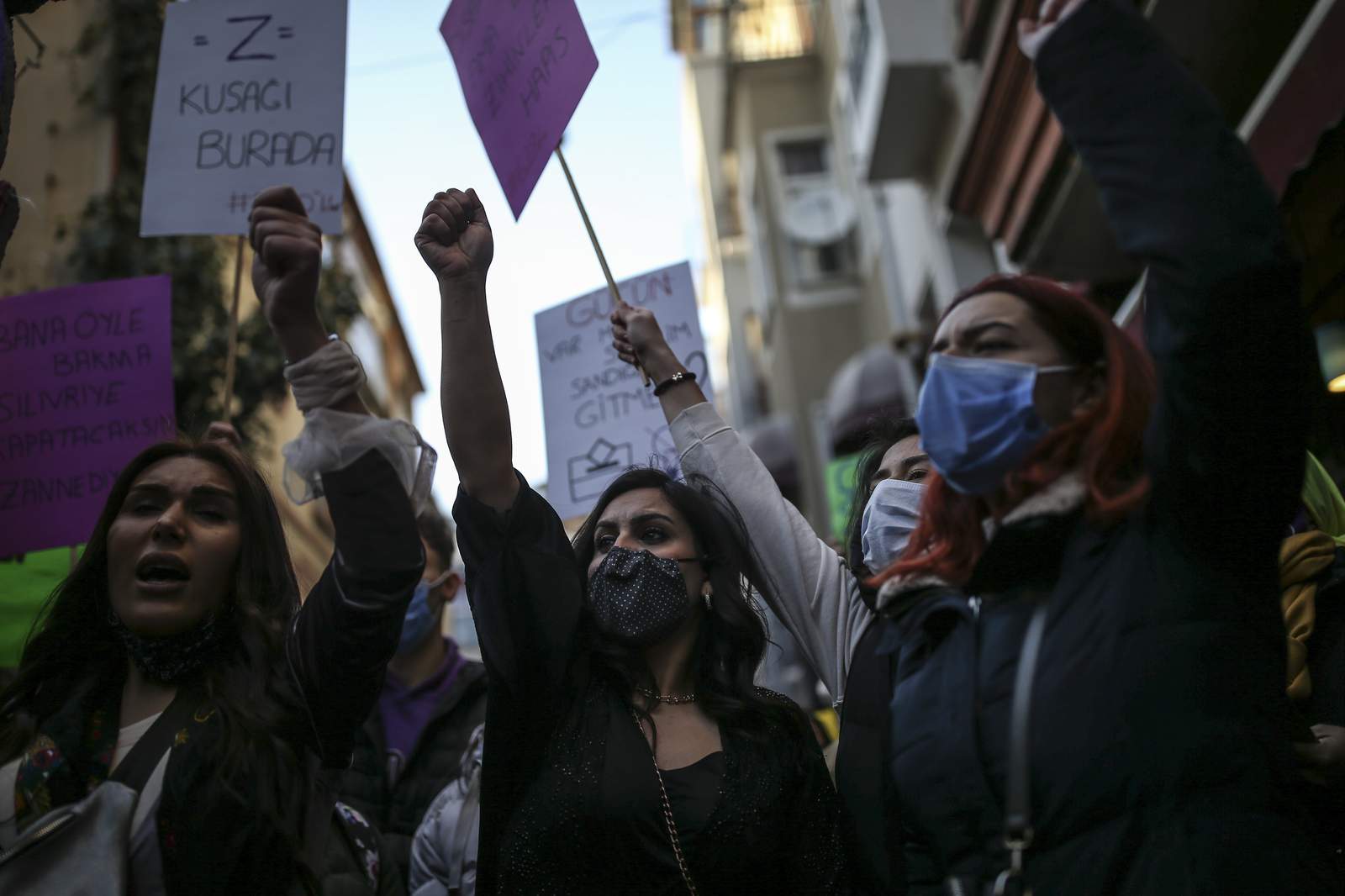 Protesters urge end to violence against women in Turkey